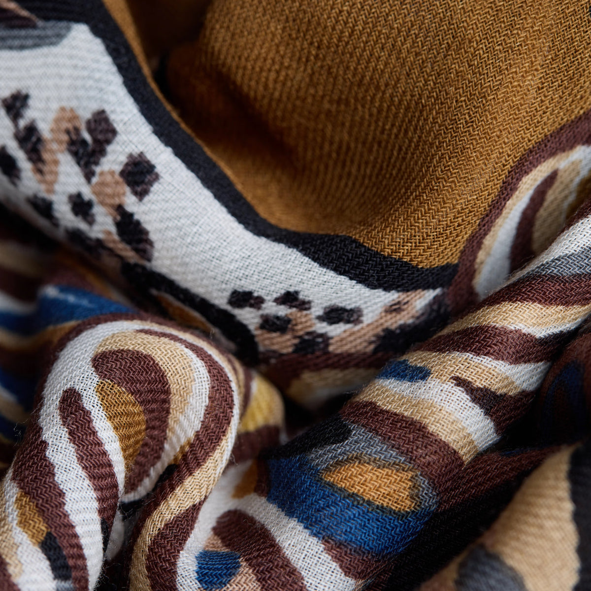 Inoui Editions Square Scarf Western in Brown