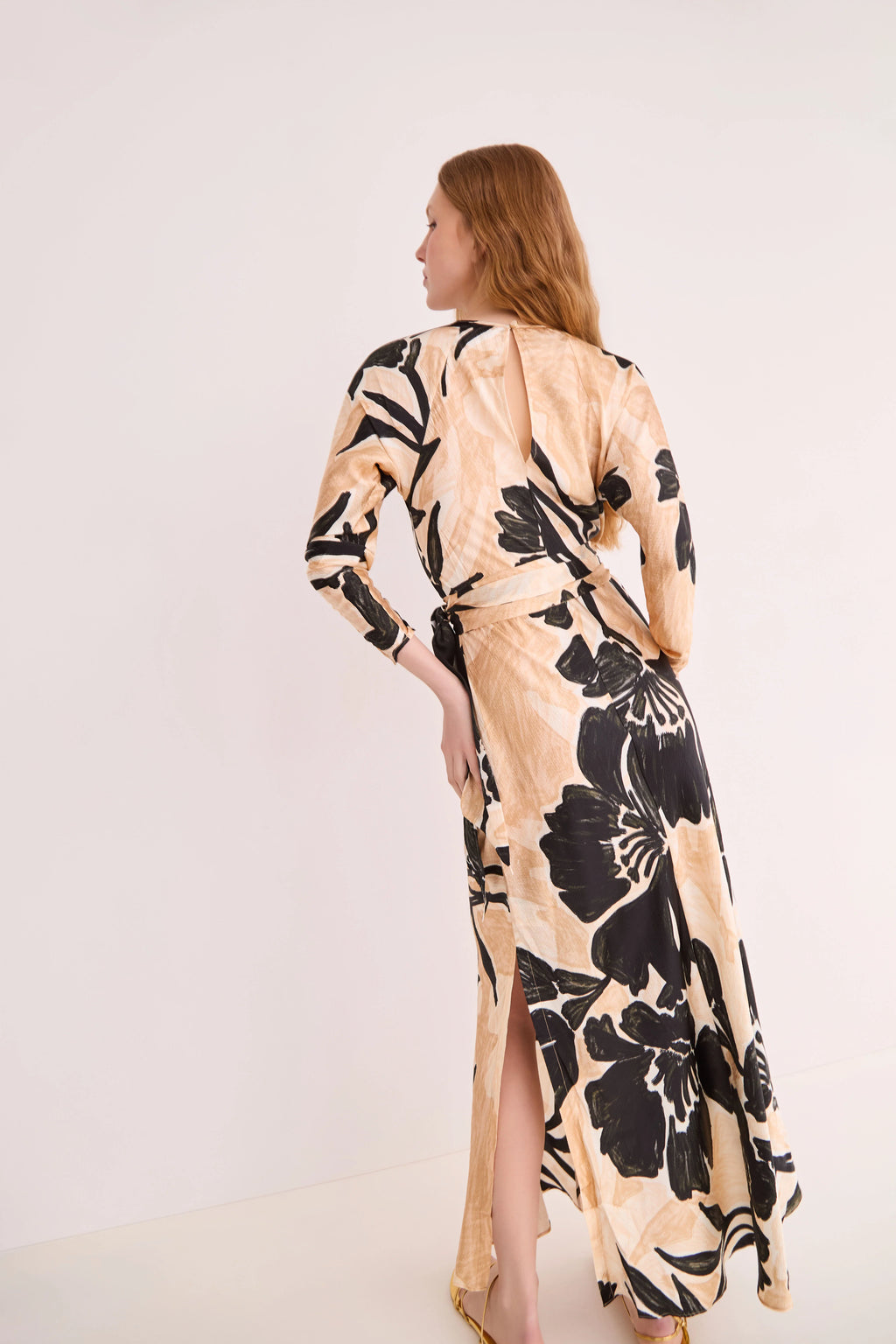 Cara Cara Montgomery Midi Dress in Flora Shadow Ginger