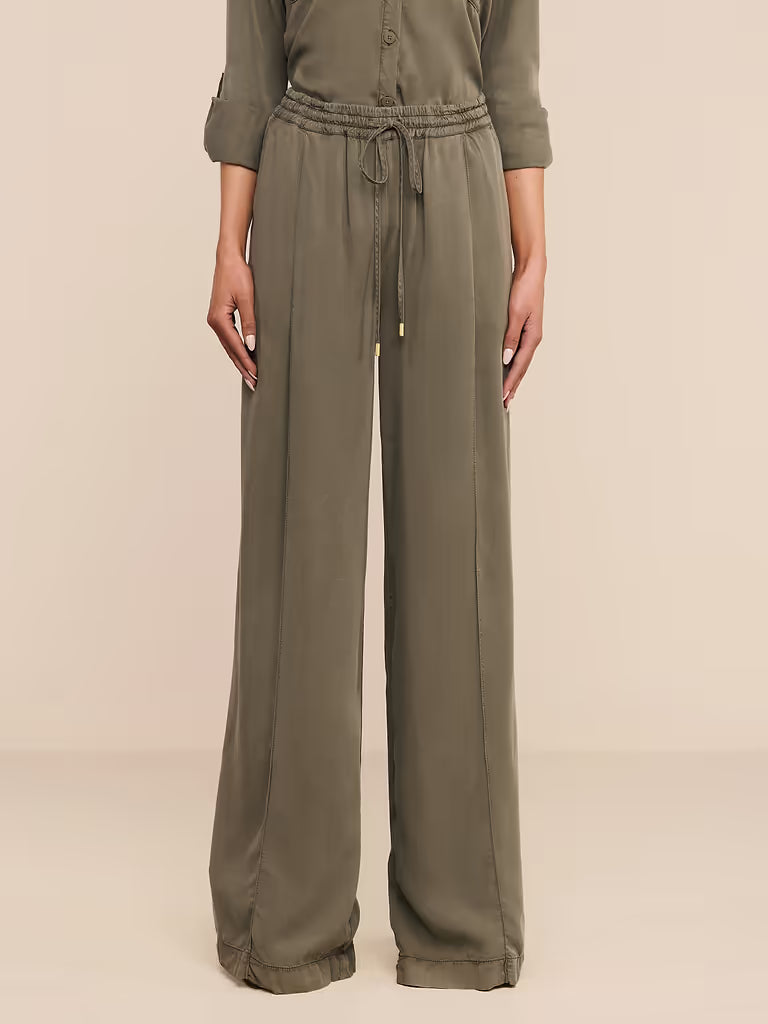 L'AGENCE Connie Drawstring Trouser in Smokey Olive