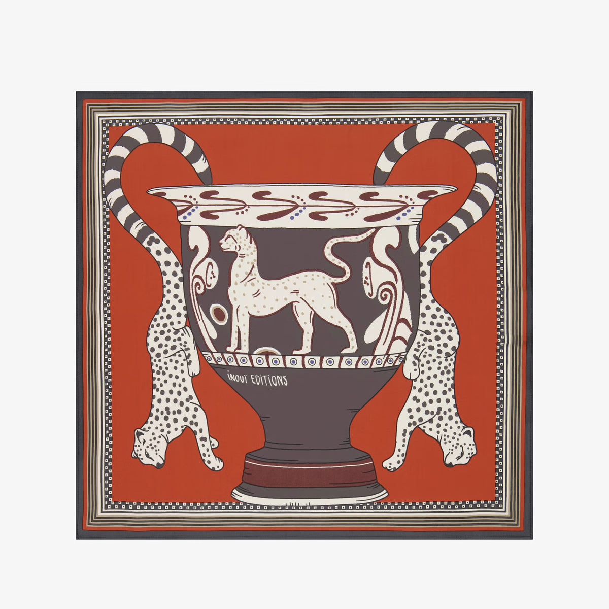 Inoui Editions Square Scarf Collectionneur in Orange