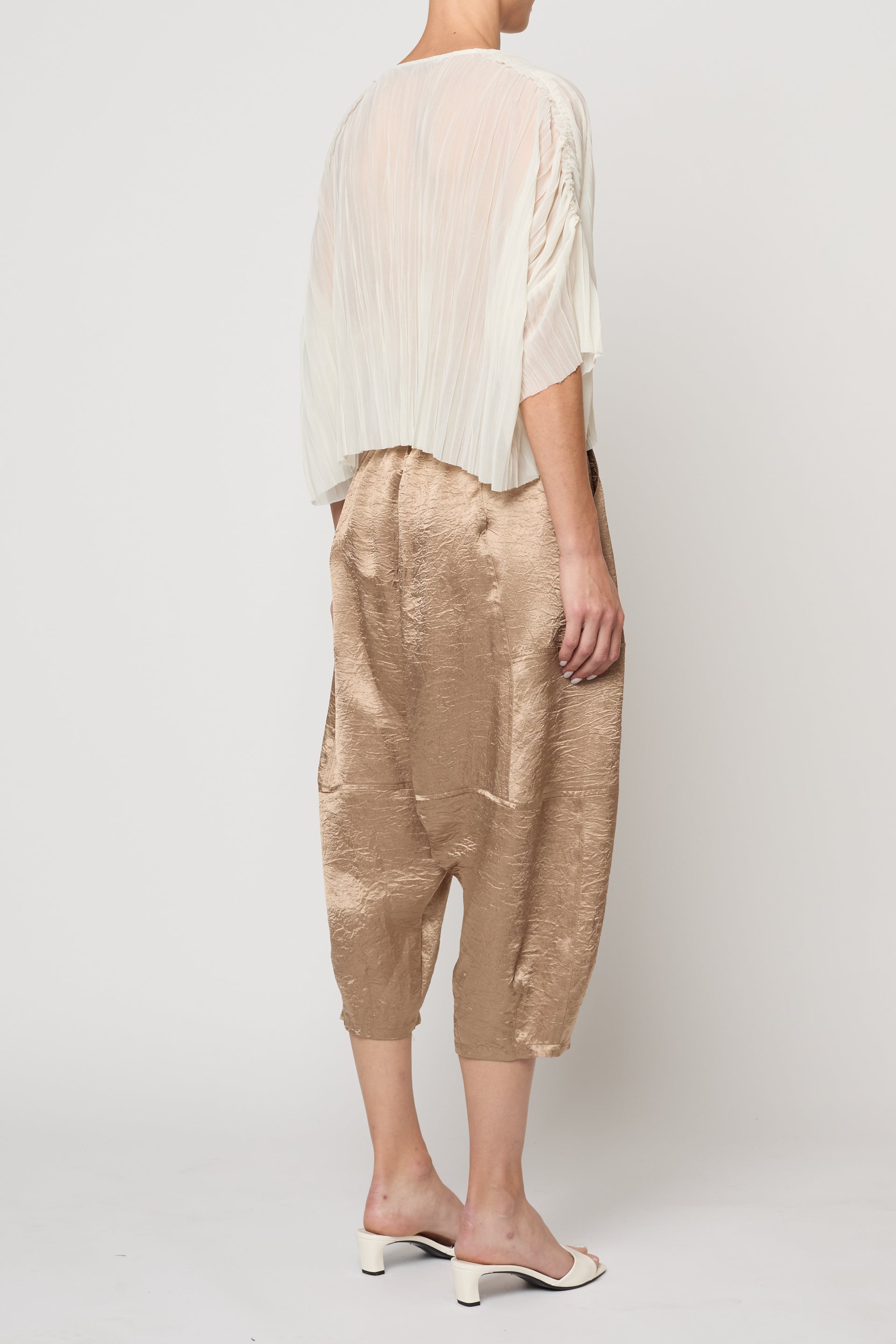 Atelier Delphine | Flared Tee Random Pleats in Cream