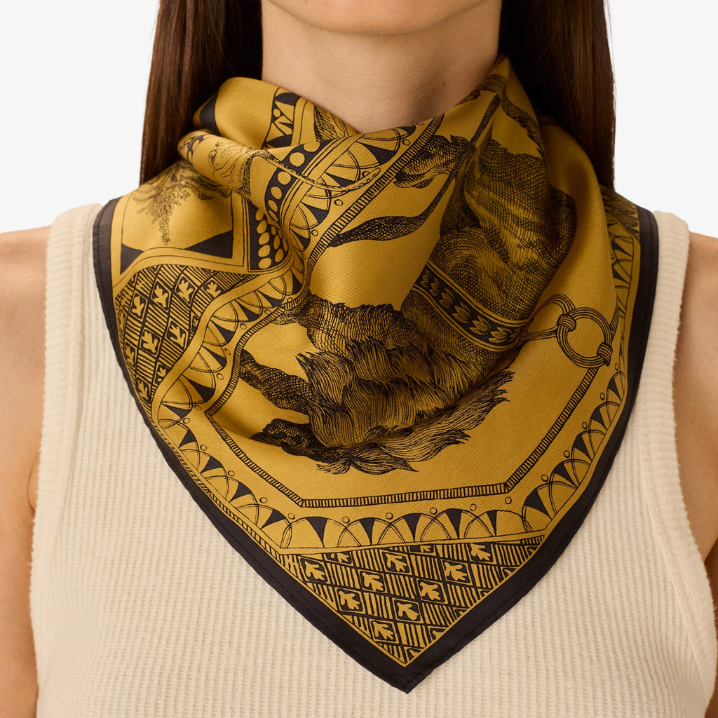 Inoui Editions Square Scarf Barocco in Golden
