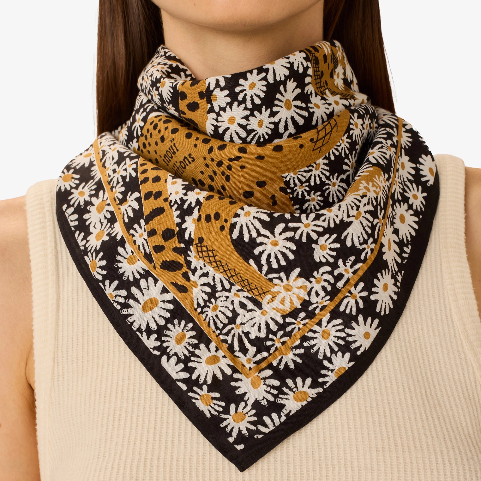 Inoui Editions Square Scarf Pampa in Black