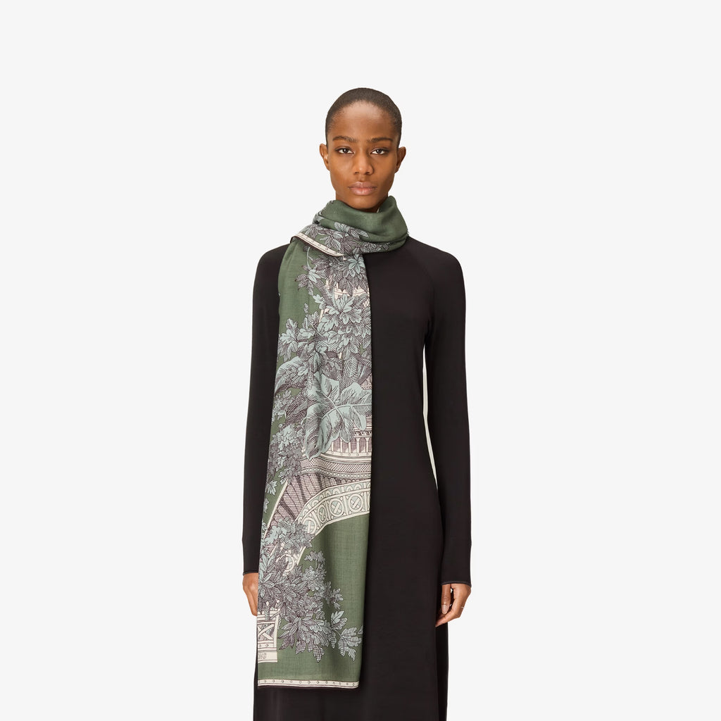 Inoui Editions Scarf 1889 in Khaki