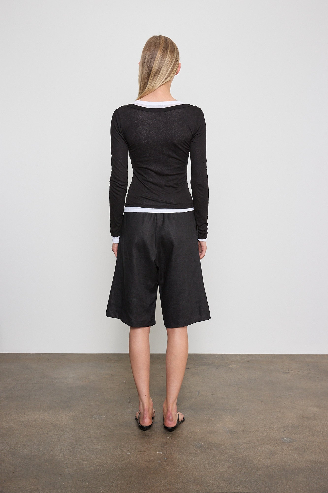 Enza Costa Linen Bermuda Short in Black