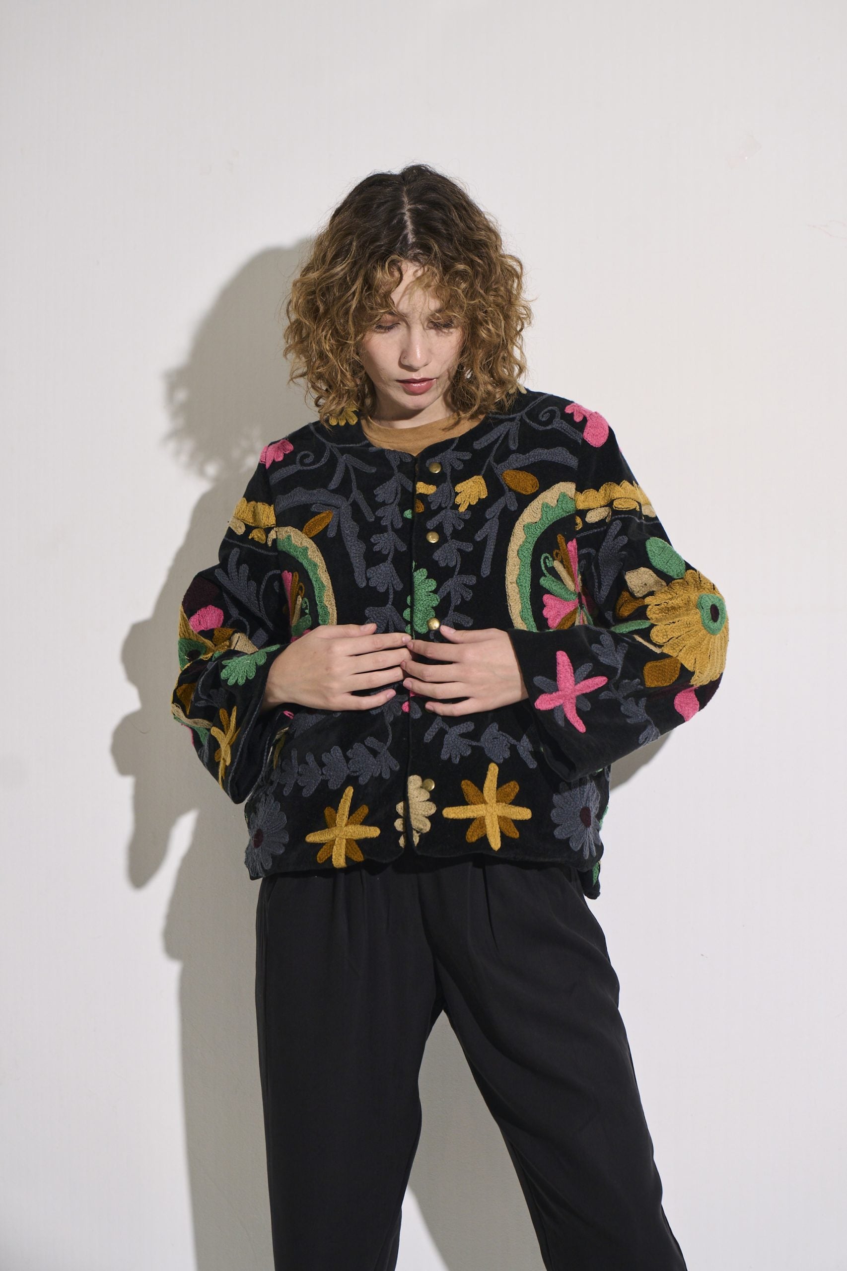 Asha Eleven Suzani Boxi Jacket Black Velvet