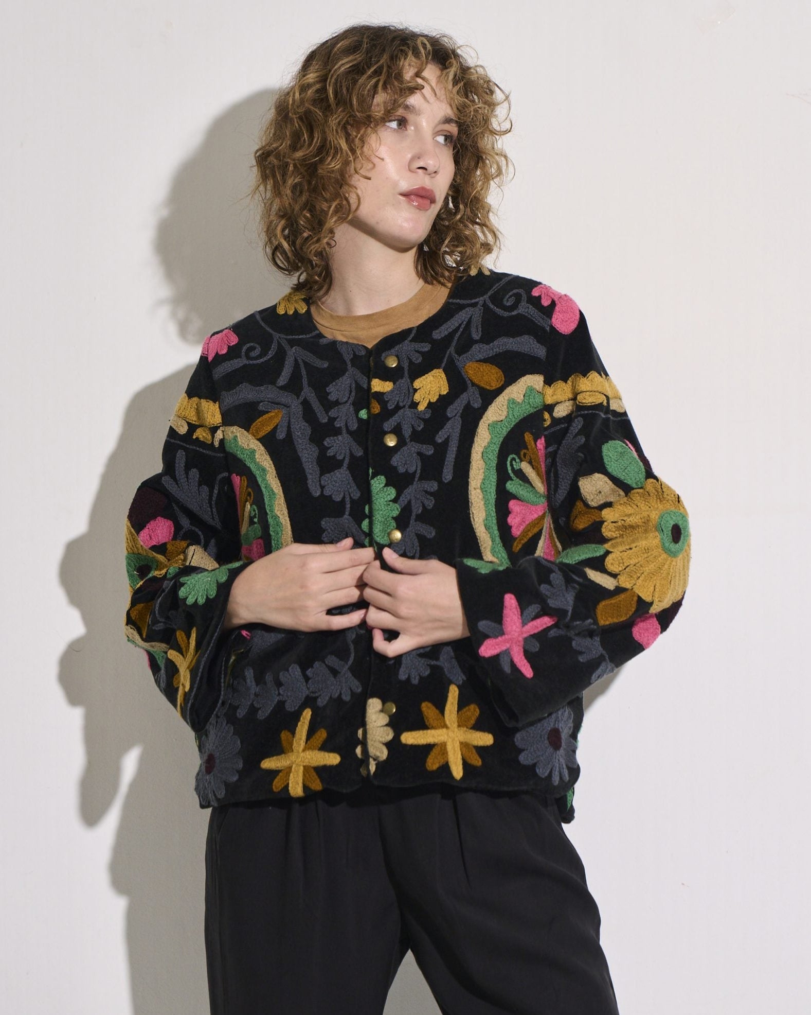 Asha Eleven Suzani Boxi Jacket Black Velvet