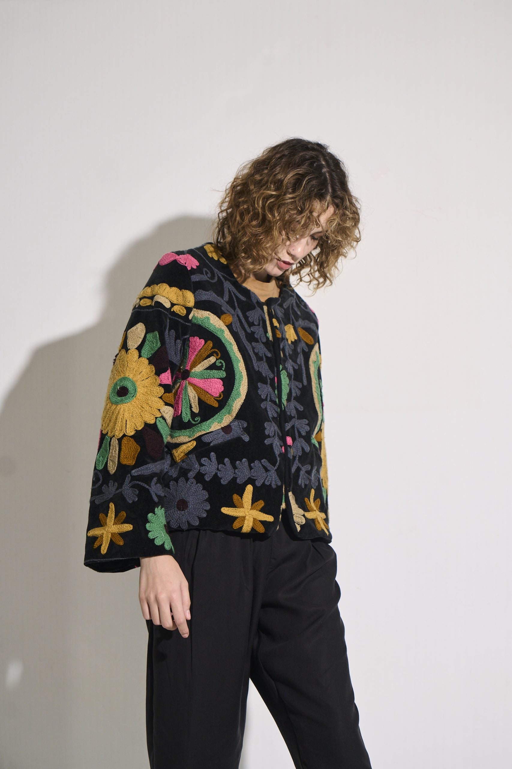 Asha Eleven Suzani Boxi Jacket Black Velvet