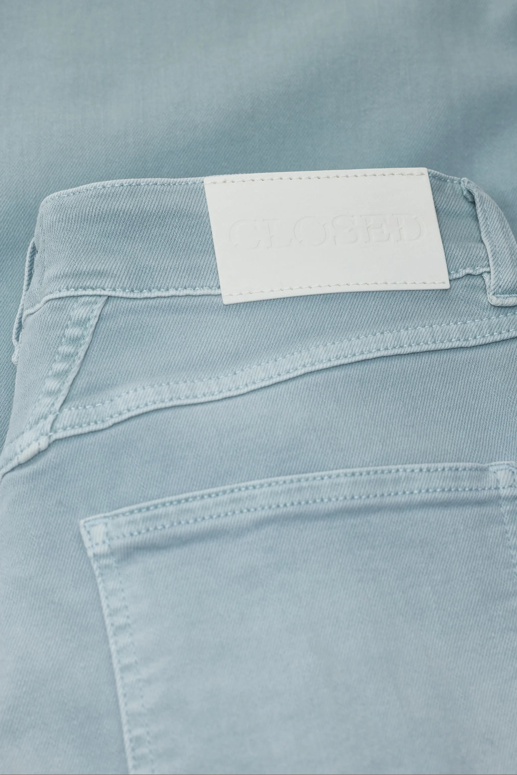 Closed Wera Pant in Breeze Blue