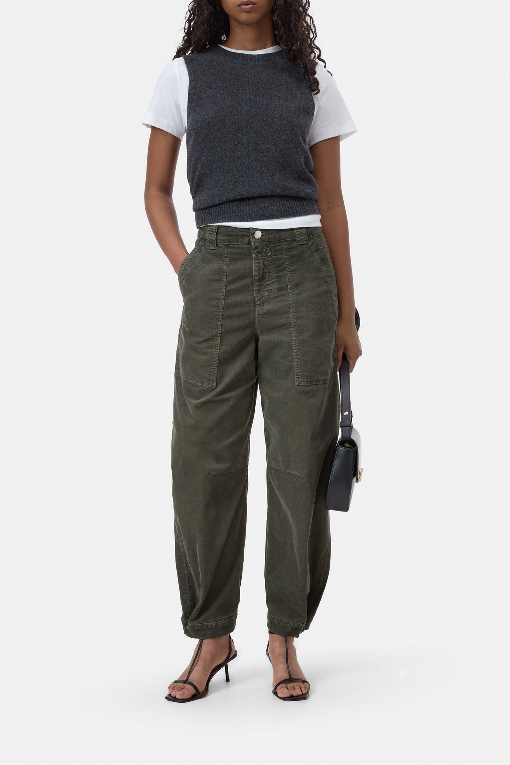 Closed Rhannon Barrel Pant in Cypress Green