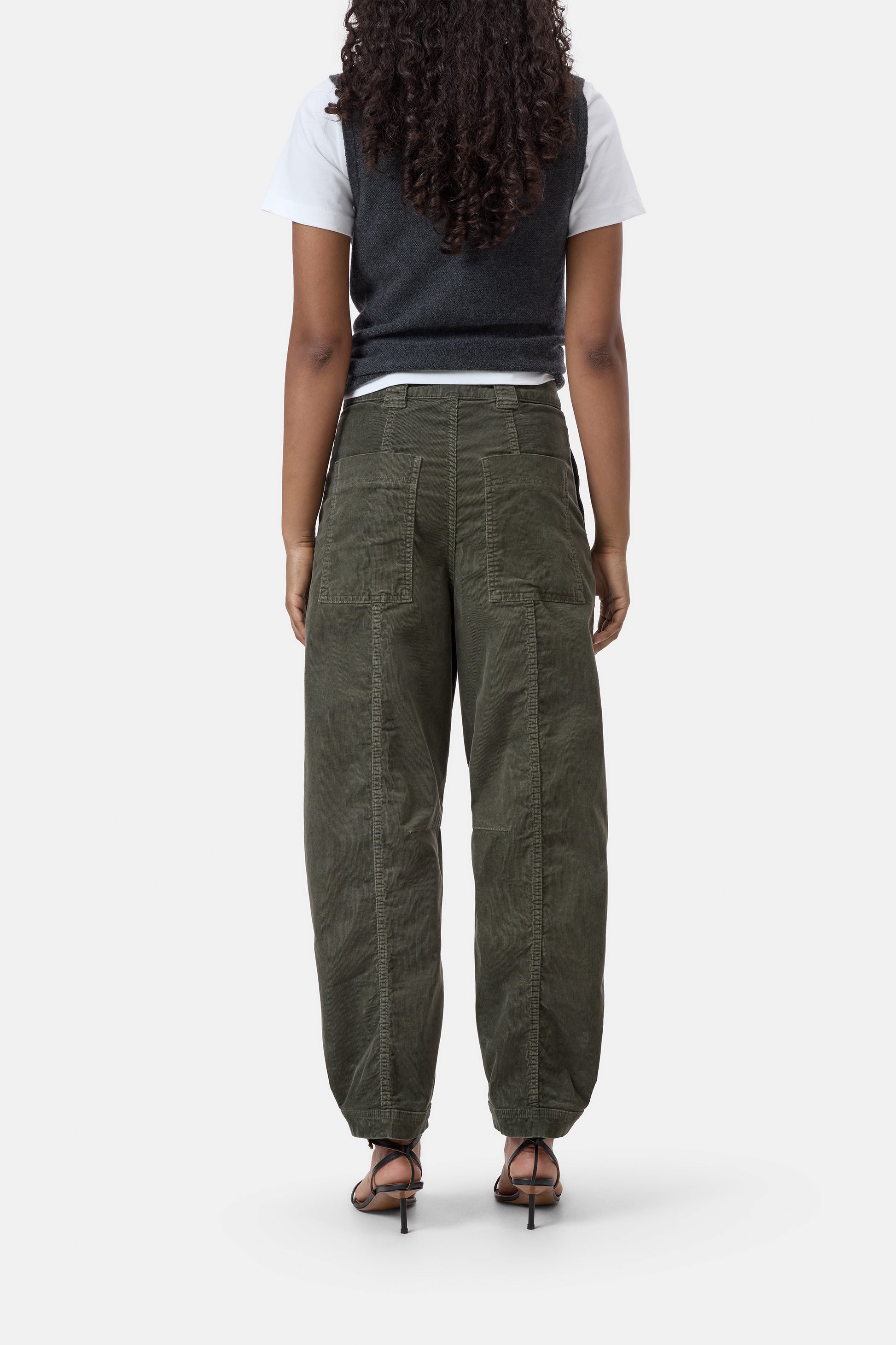 Closed Rhannon Barrel Pant in Cypress Green