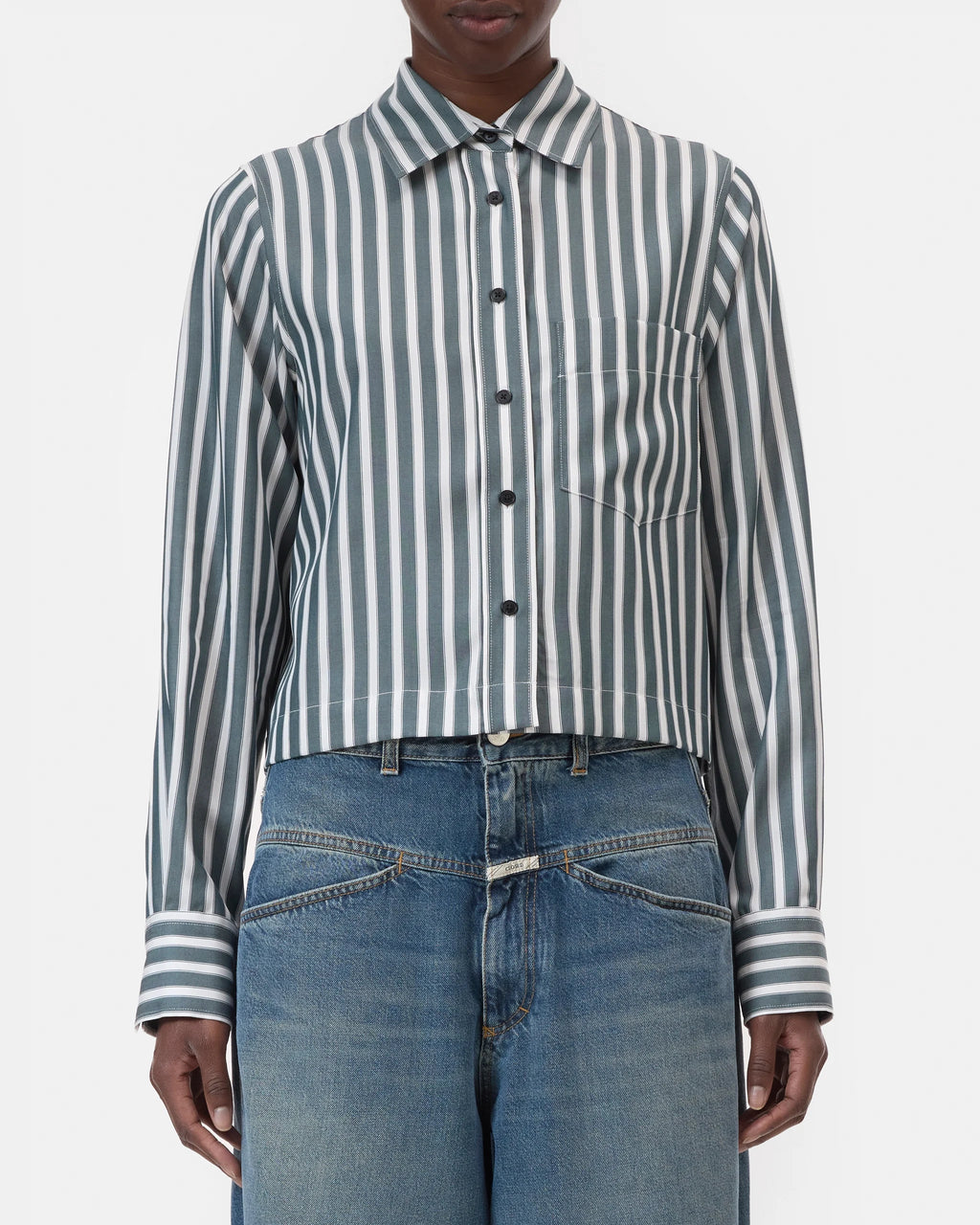 Closed Cropped Classic Shirt in Royal Green