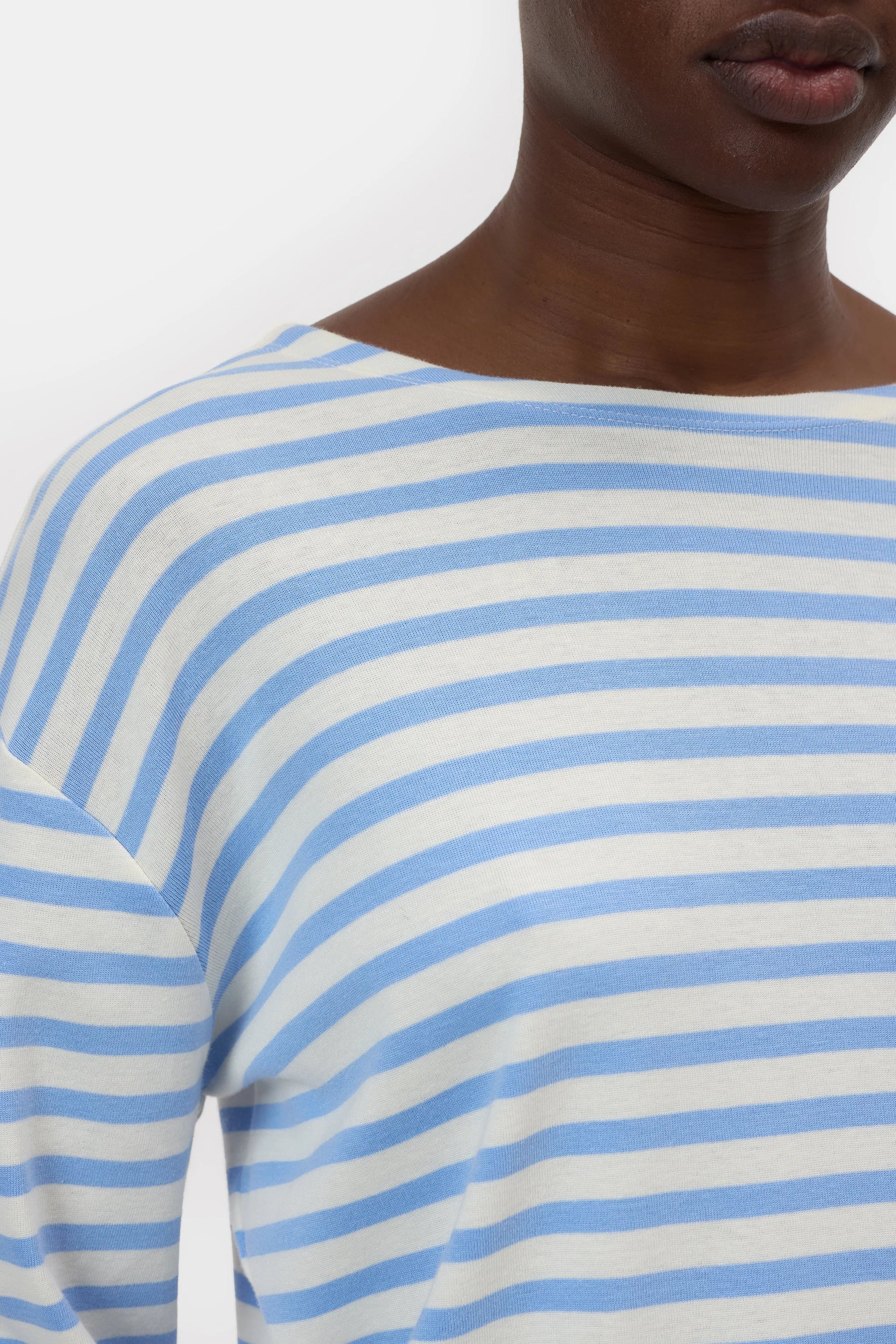 Closed Basic Long Sleeve in Sky Blue