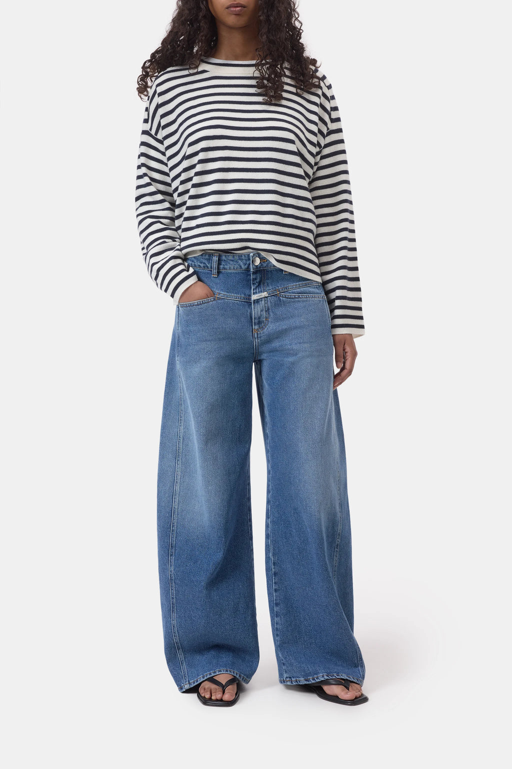 Closed Striped Crew Neck Long Sleeve in Ivory