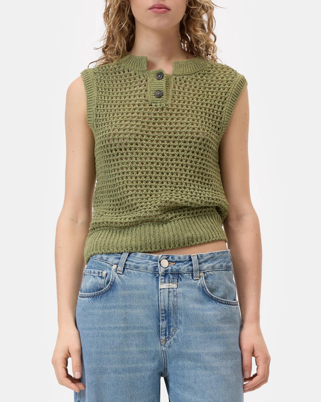 Closed Crew Neck Vest in Hunter Green