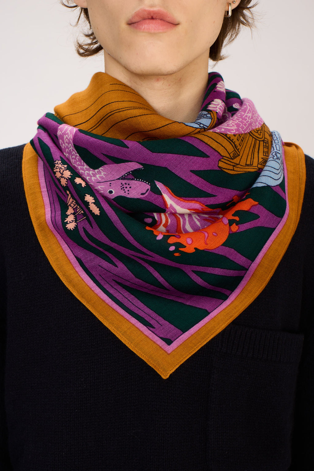 Inoui Editions Vegas Square Scarf in Purple