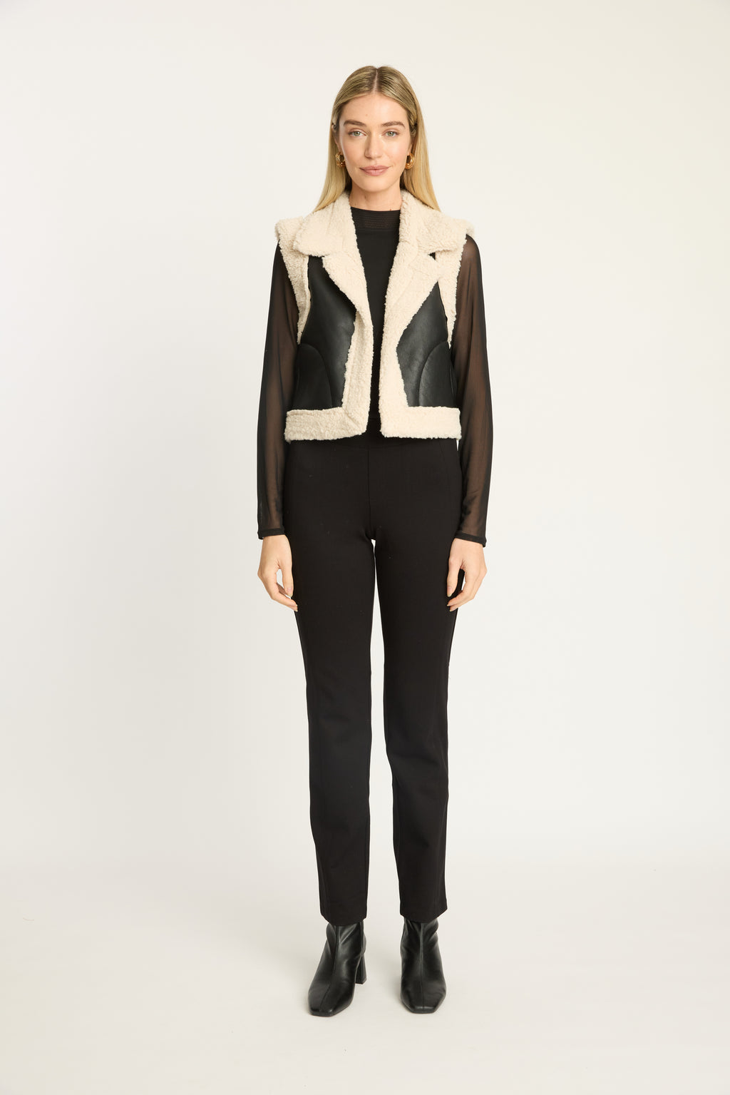 Caballero Cove Vest in Cream and Black