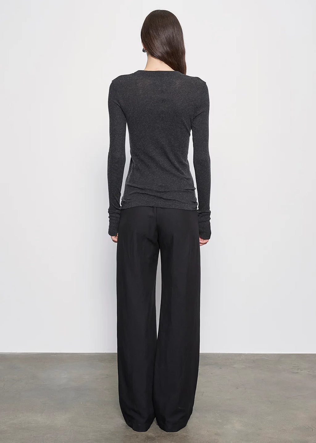 Enza Costa Fine Cashmere Easy Cuffed Crew in Charcoal