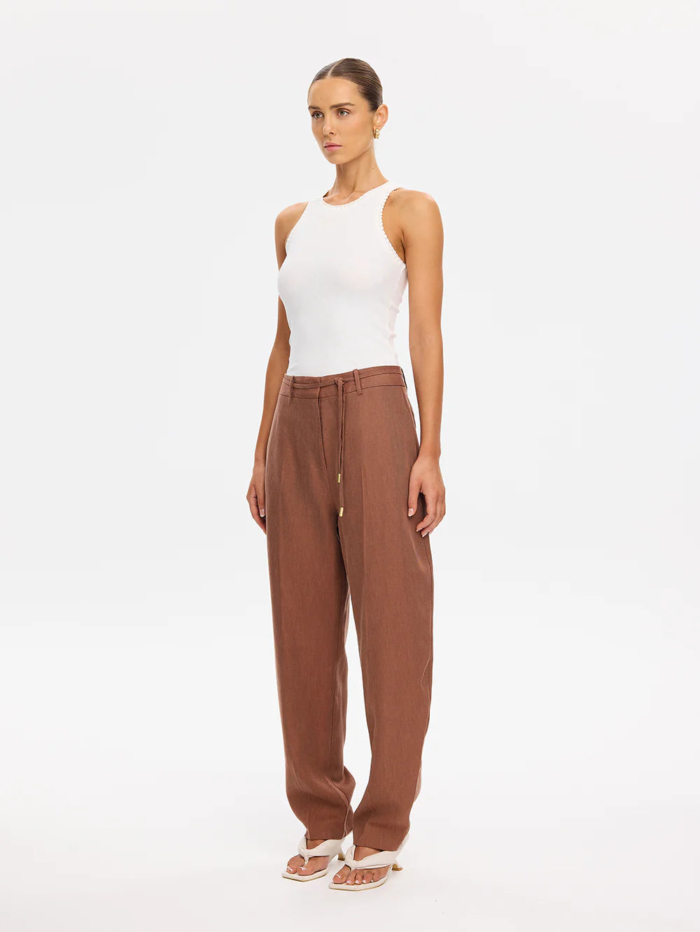 Kivari Cass Barrel Leg Pant in Chocolate