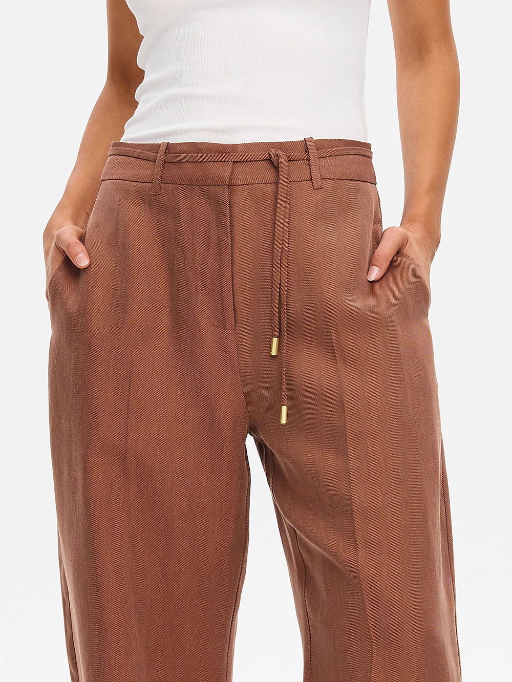 Kivari Cass Barrel Leg Pant in Chocolate