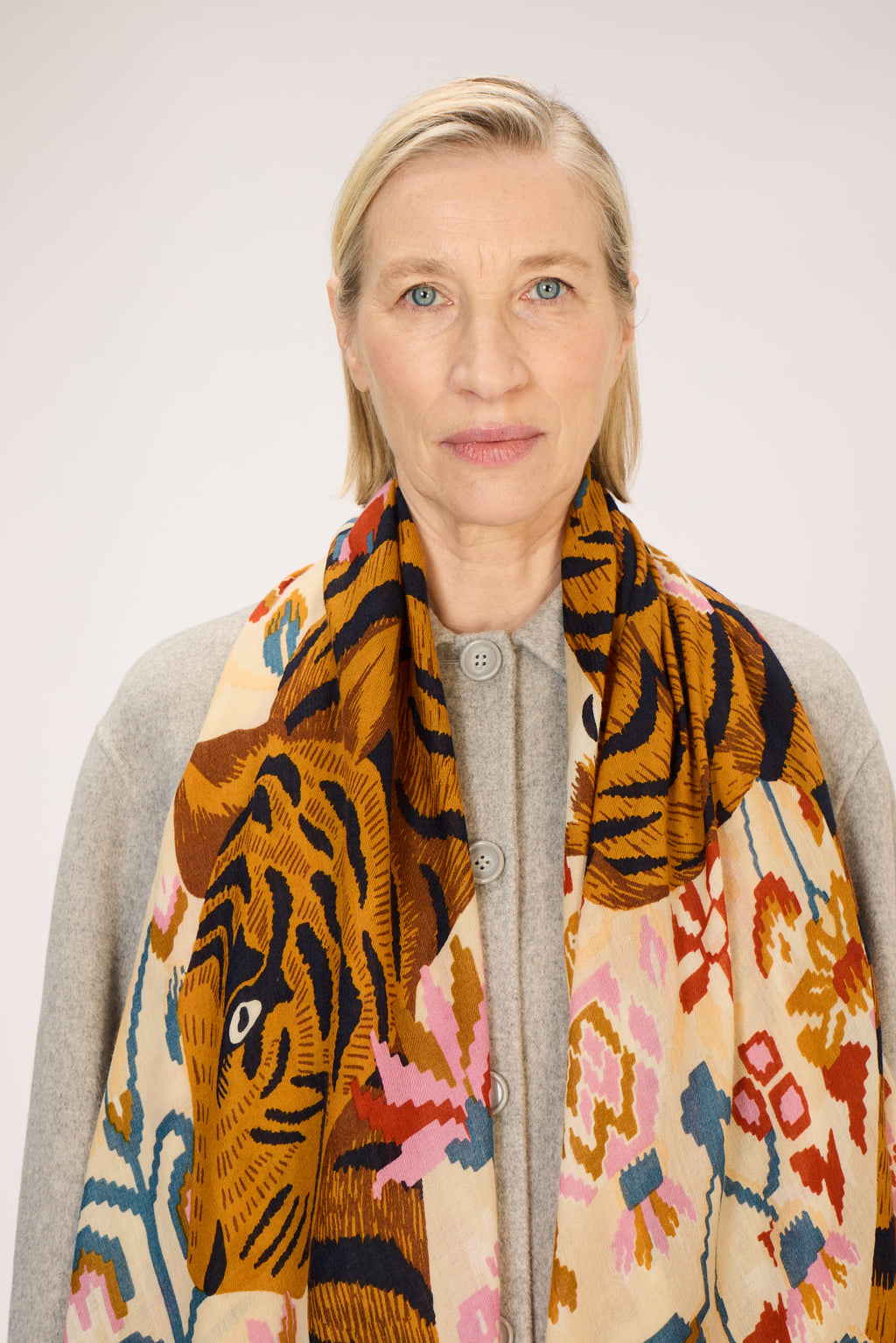 Inoui Editions Jorgen Scarf in Nude
