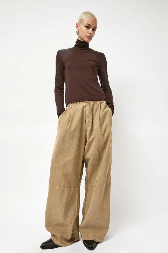 No. 6 Lennon Turtleneck in Espresso