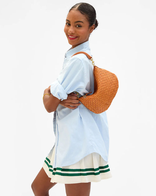 Clare V. Petit Moyen Messenger in Natural