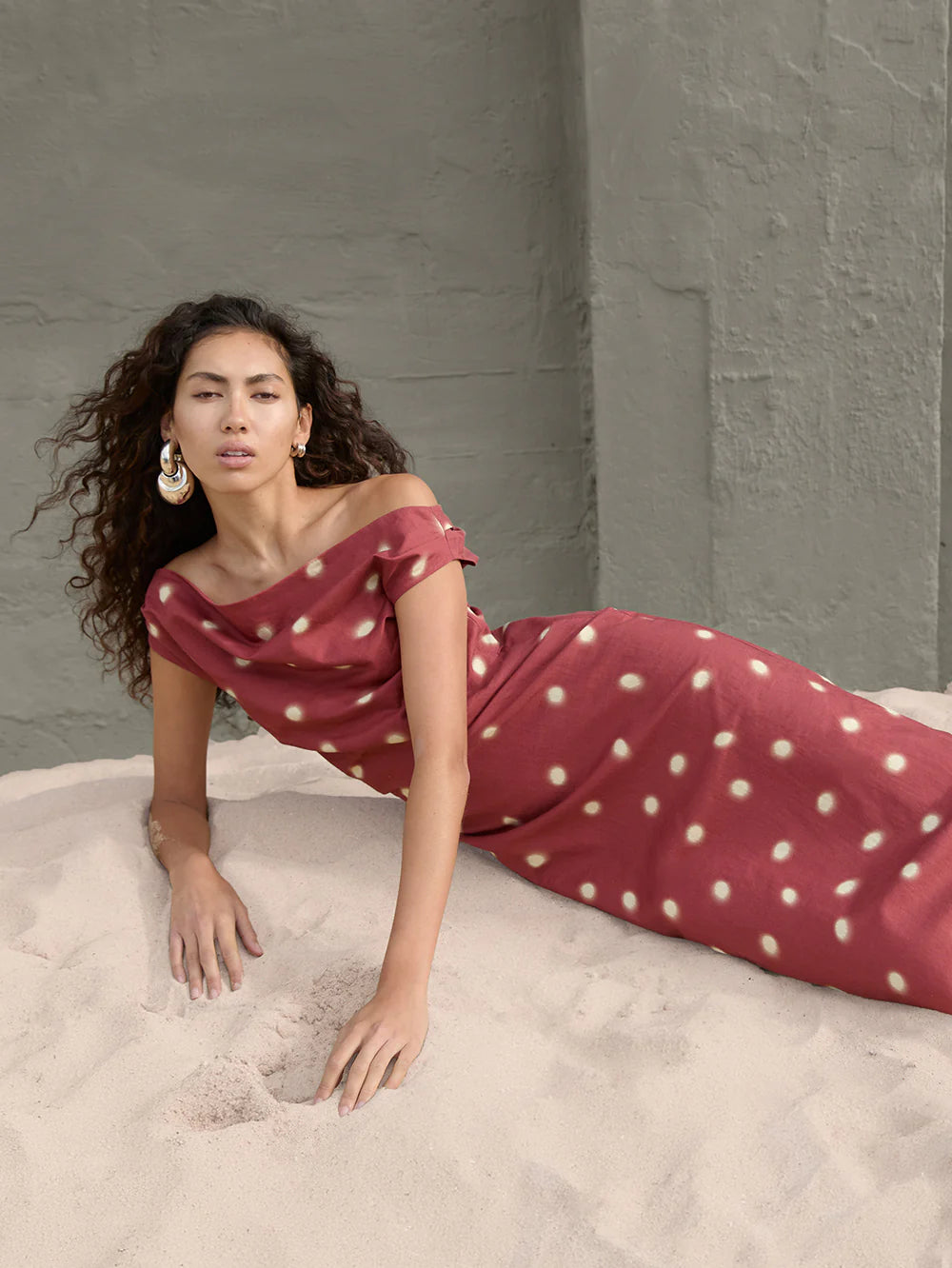 Kivari Saro Midi Dress in Brick