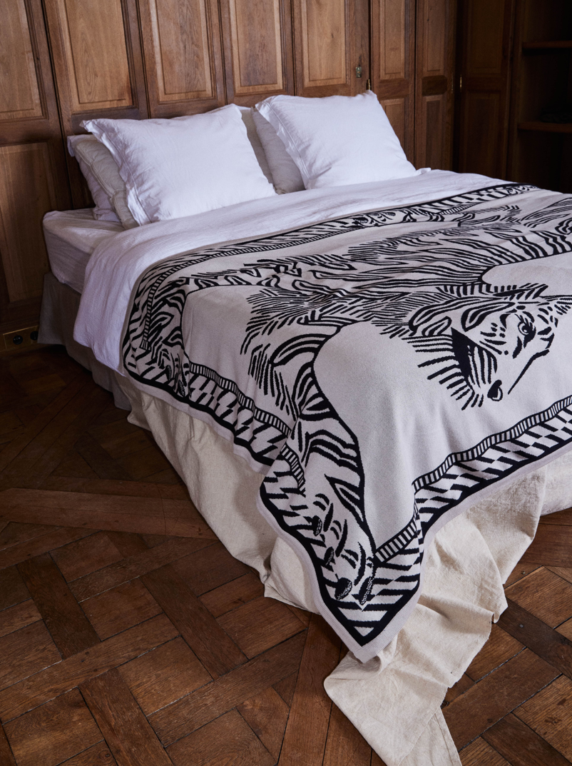 Inoui Editions Mantra Throw in Natural