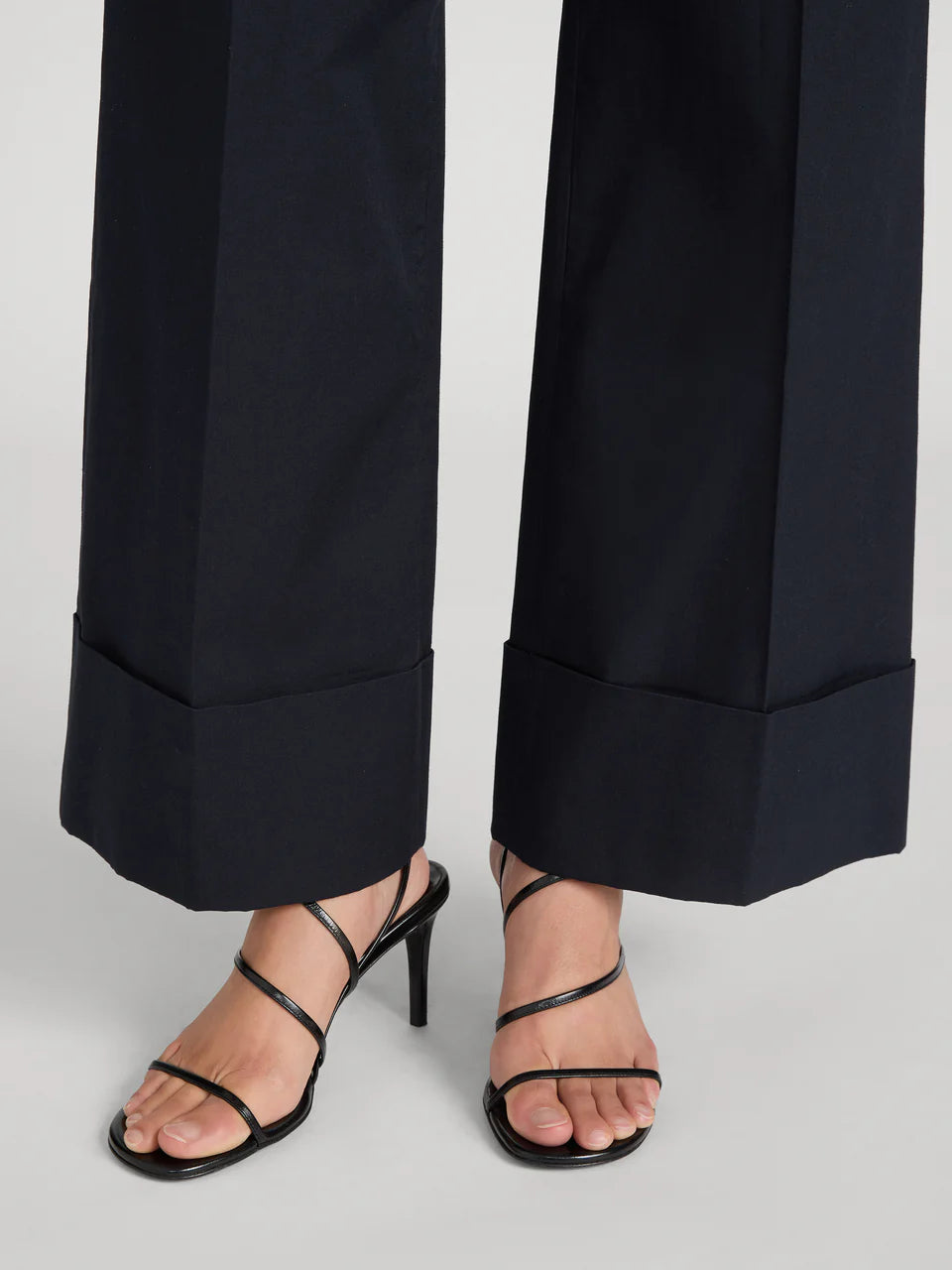 FRAME The Slim Palazzo Trouser Cuffed in Navy