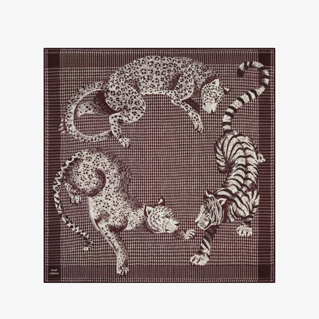 Inoui Editions Square Scarf Jorgen Houndstooth in Brown