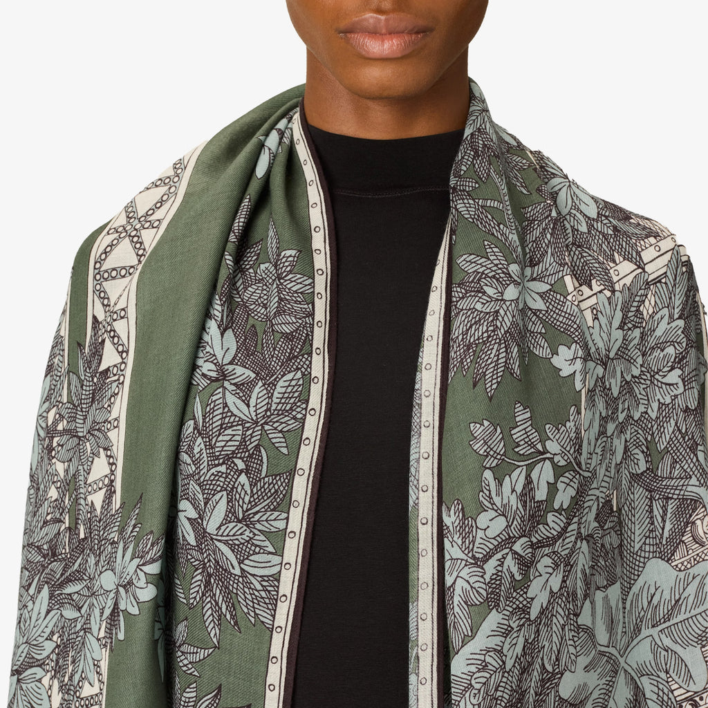 Inoui Editions Scarf 1889 in Khaki
