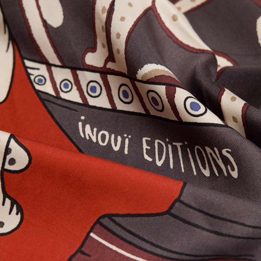 Inoui Editions Square Scarf Collectionneur in Orange