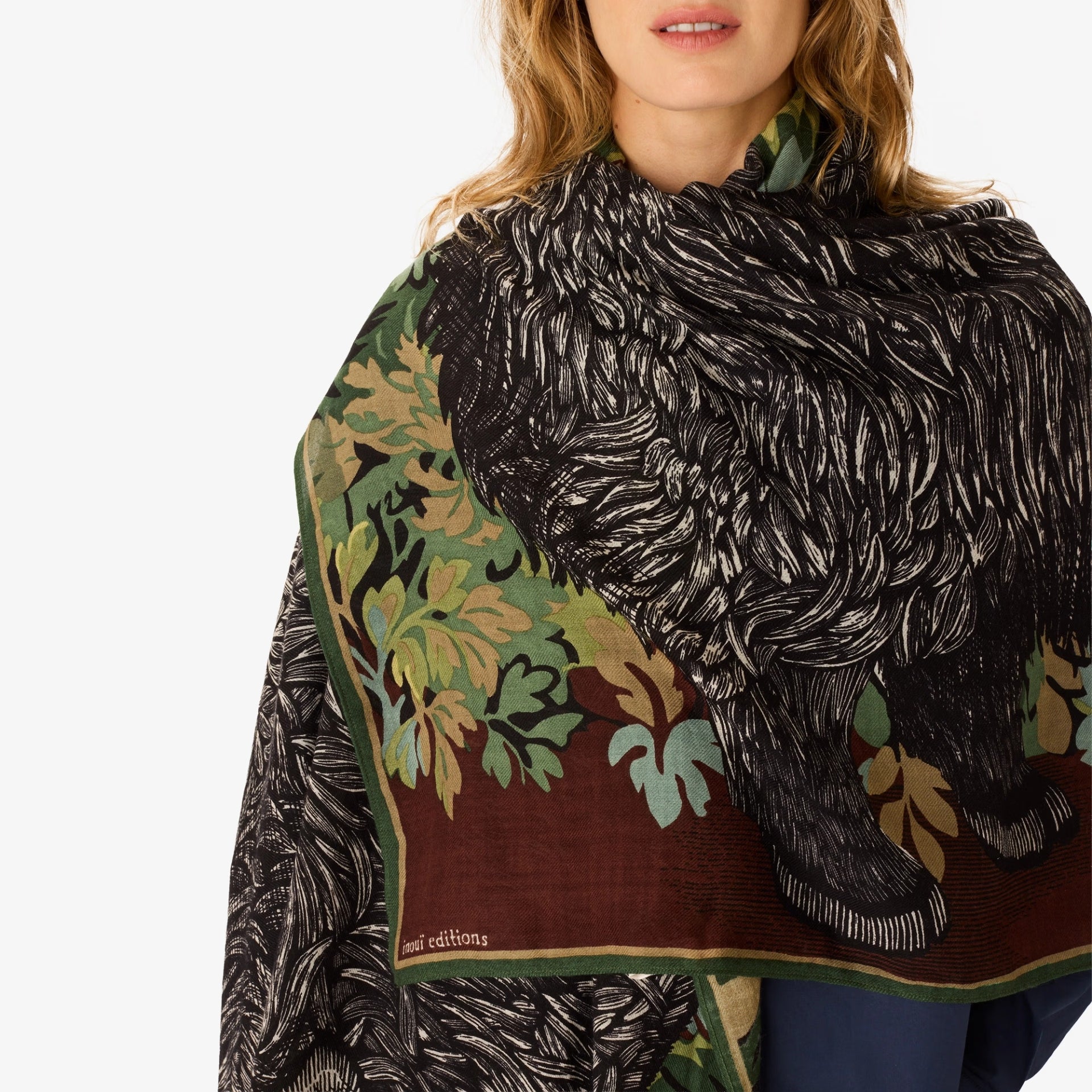 Inoui Editions Walter Scarf in Khaki