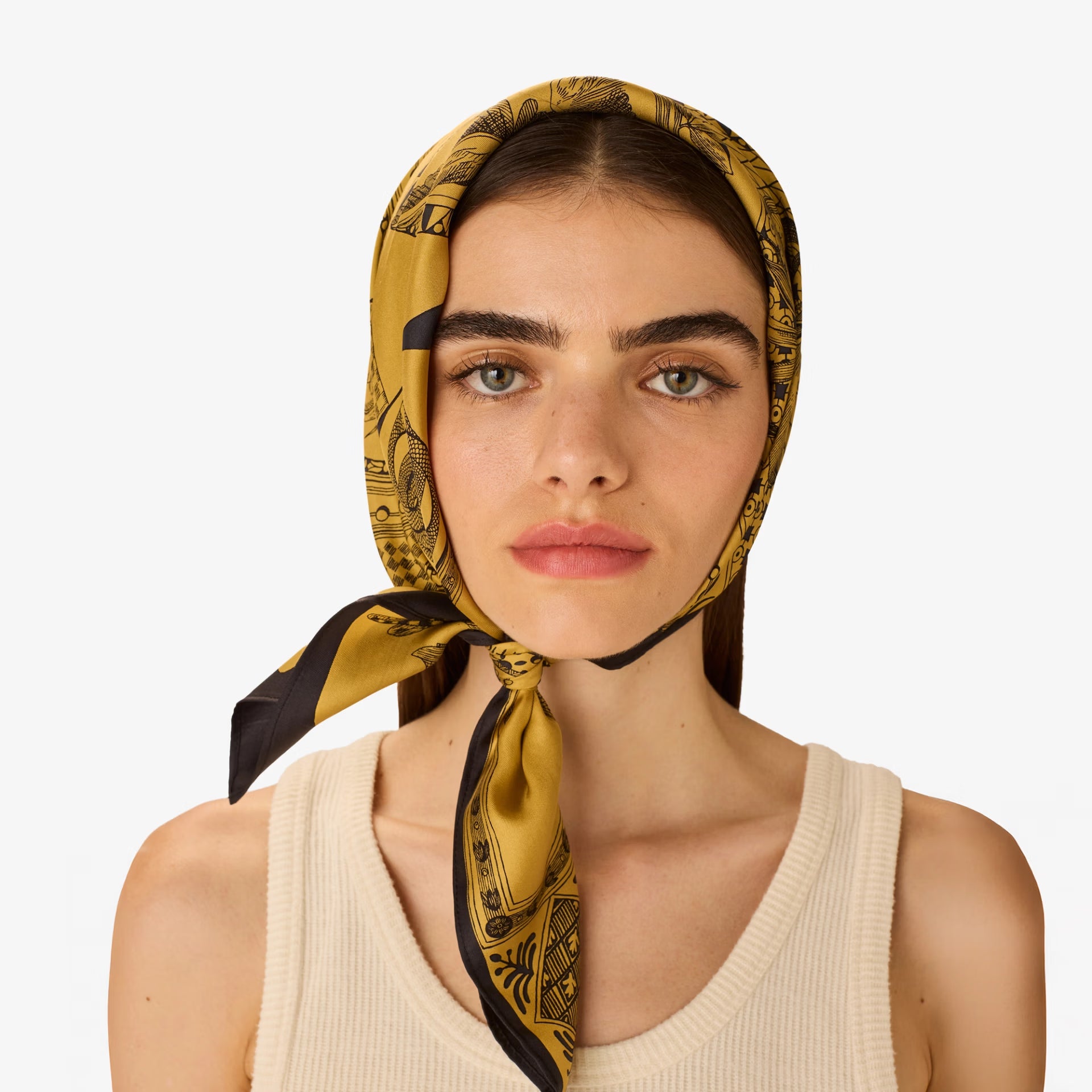 Inoui Editions Square Scarf Barocco in Golden