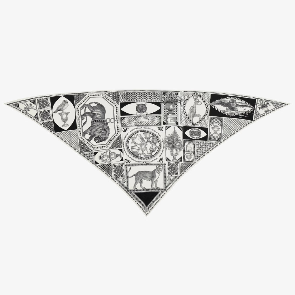 Inoui Editions Triangle Scarf Barocco in Black