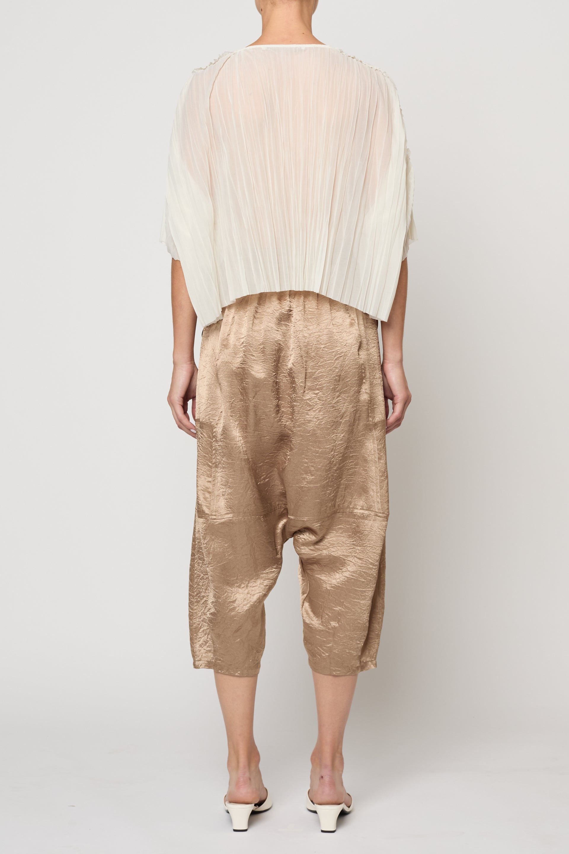 Atelier Delphine | Flared Tee Random Pleats in Cream