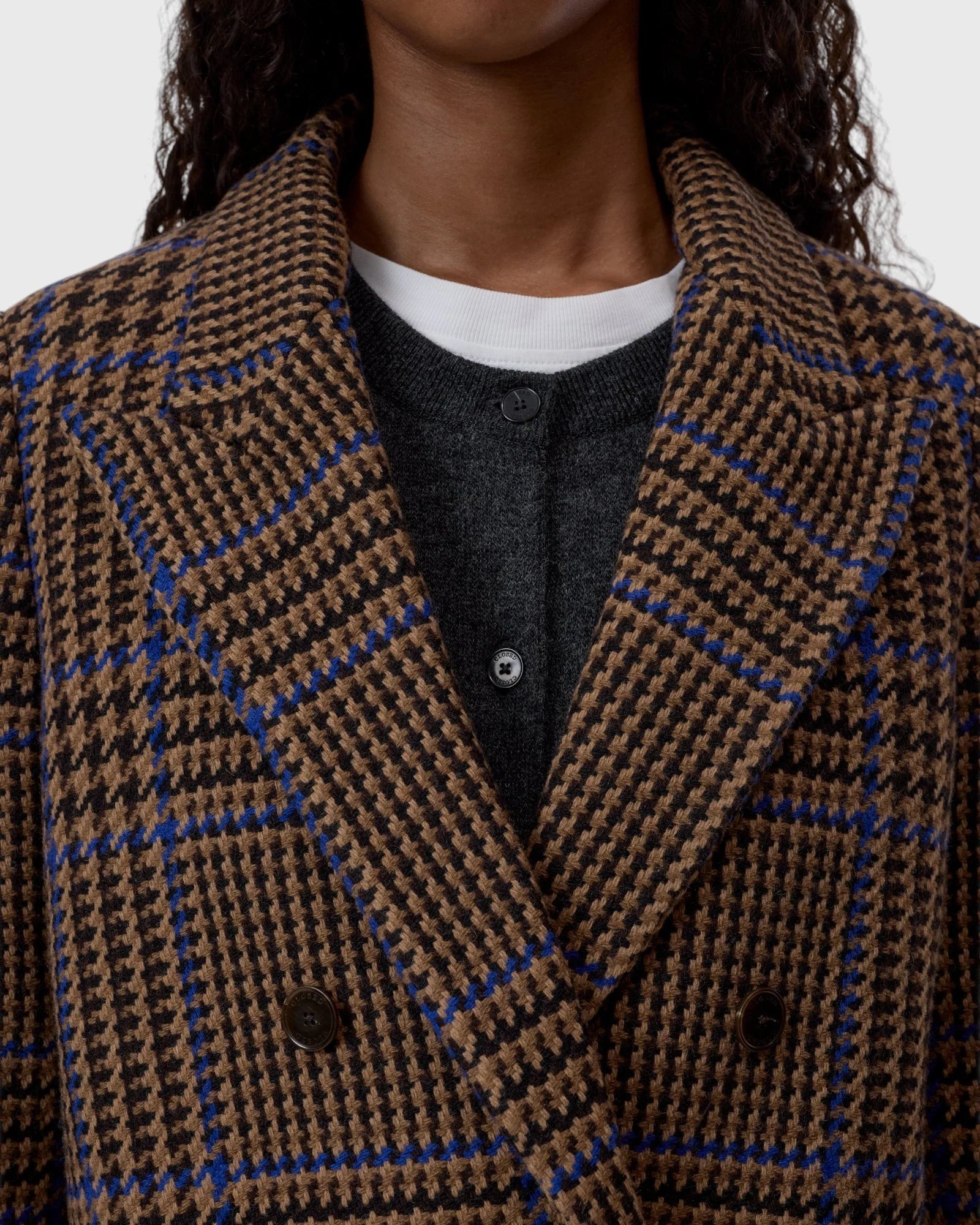 Closed Fitted Double-Breasted Blazer in Sand Beige