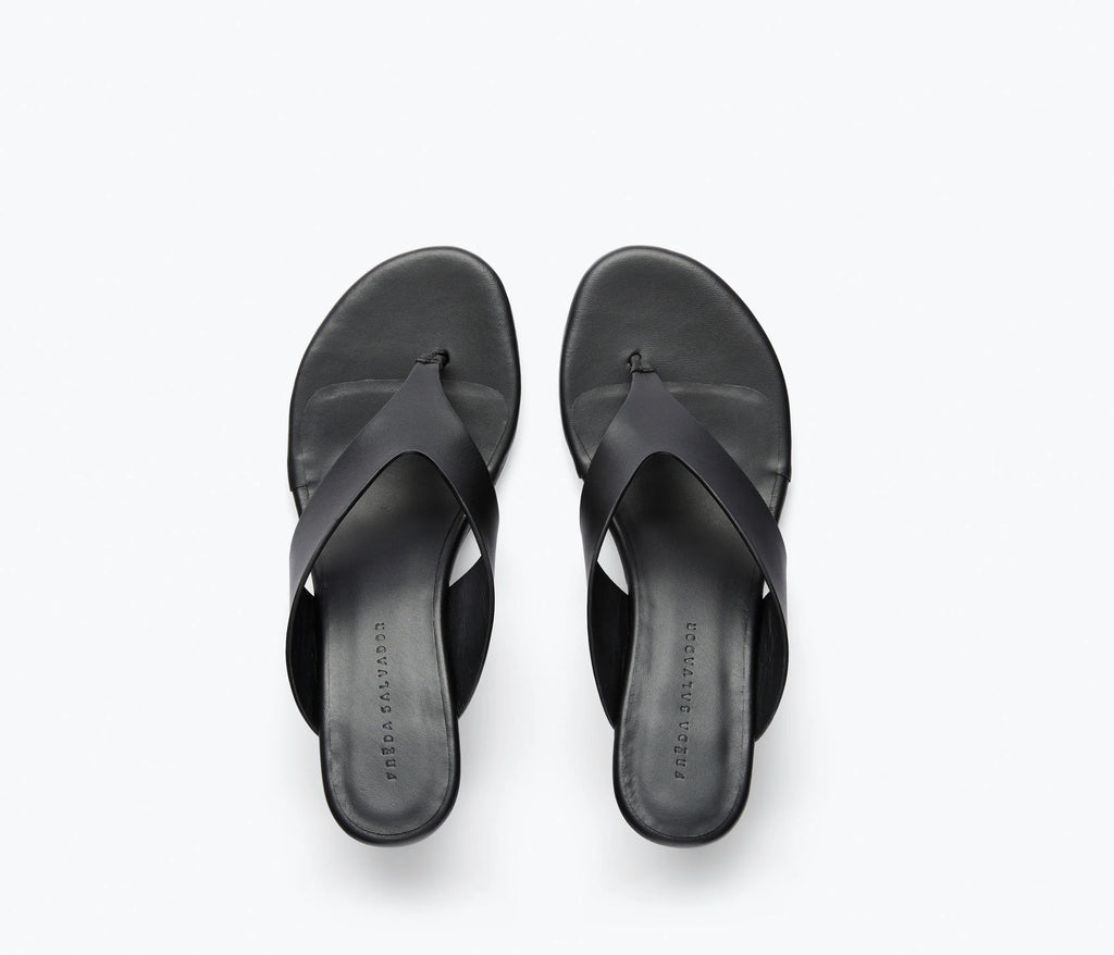 FRĒDA SALVADOR Kat Thong Sandal in Black Calf