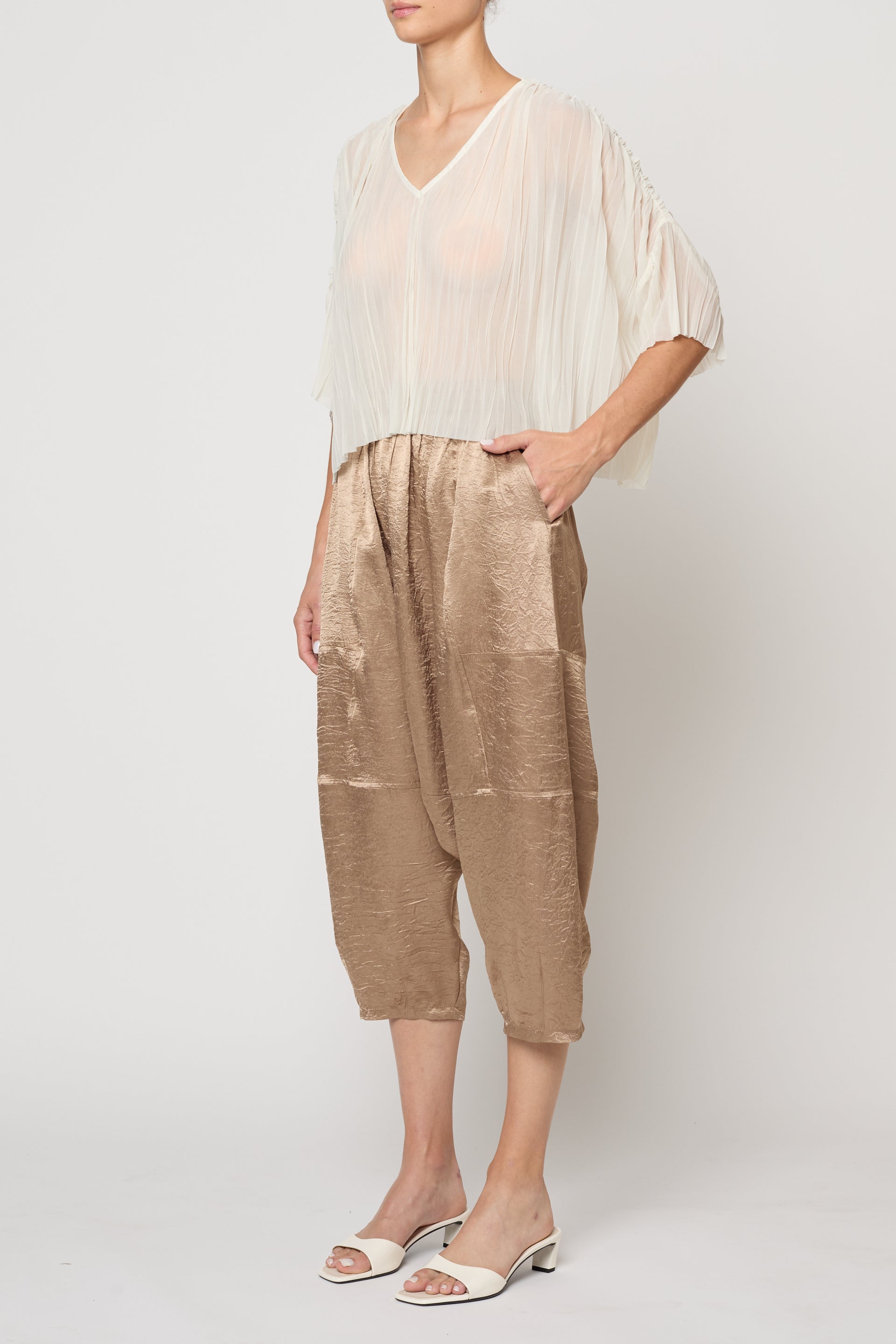 Atelier Delphine | Flared Tee Random Pleats in Cream