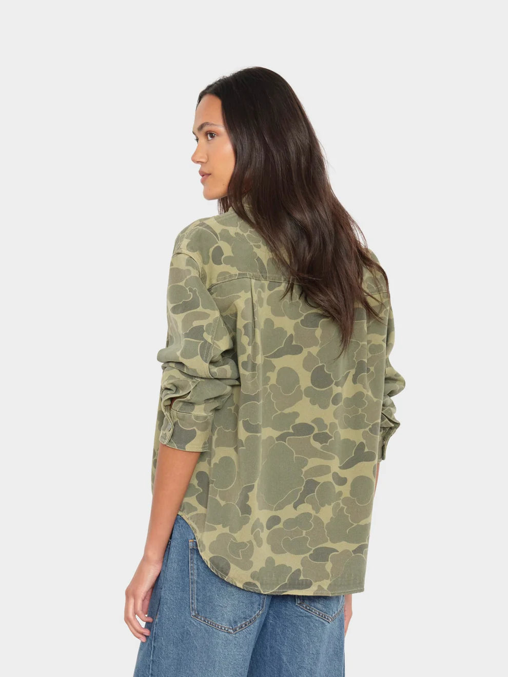 XiRENA Gia Shirt in Camo Green